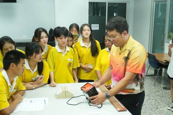 โรงเรียนปรีชานุศาสน์